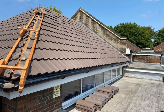 new-roof-fitted new roof fitted